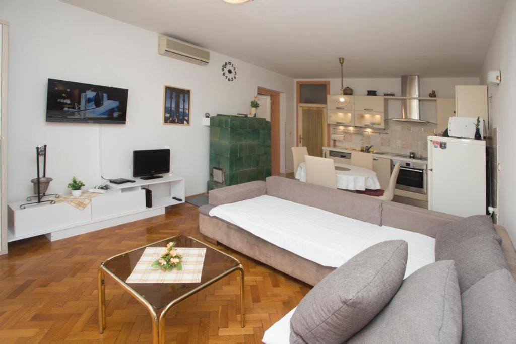 Apartments Orsula Split Extérieur photo